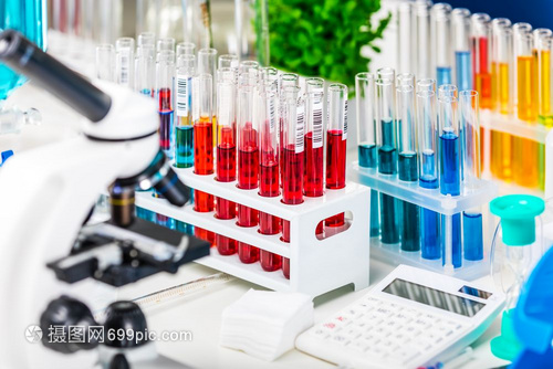 生命科学的视觉交响曲 聚焦创意抽象化学与医药生物学